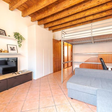 Guest Planet - Rosso Milano Apartment - Navigli Area Exterior foto